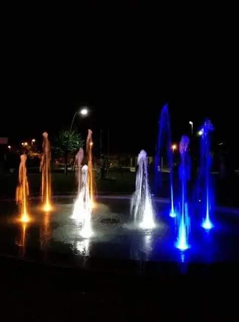 foto fontana notte (4)